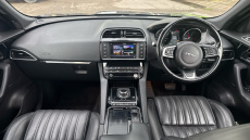 Jaguar F-Pace 2.0d Portfolio 5dr Auto AWD Diesel Estate
